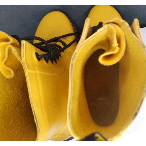 Dr Martens Drench Wellies 8-Eye Yellow Rain Boots Vulcanised Rubber US Womens 7 - Picture 8 of 15